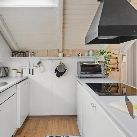 Amazing In With Kitchen Рёдбю